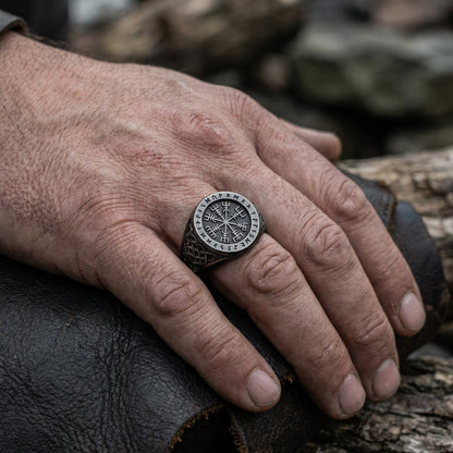 Helm of Awe Aegishjalmur Signet Ring