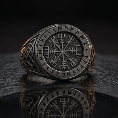 Helm of Awe Aegishjalmur Signet Ring