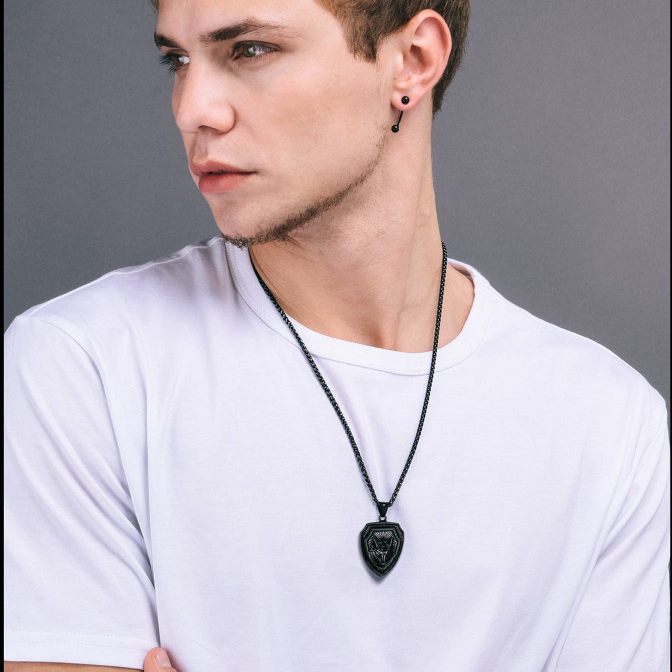 Engraved Viking Nordic Wolf Necklace Amulet Pendant for Men Women