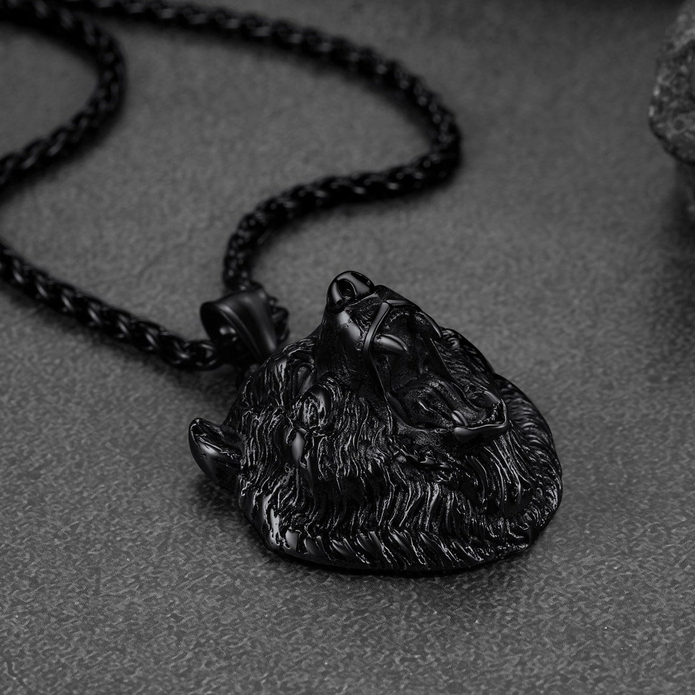 Wild Roaring Bear Head Pendant Necklace for Men
